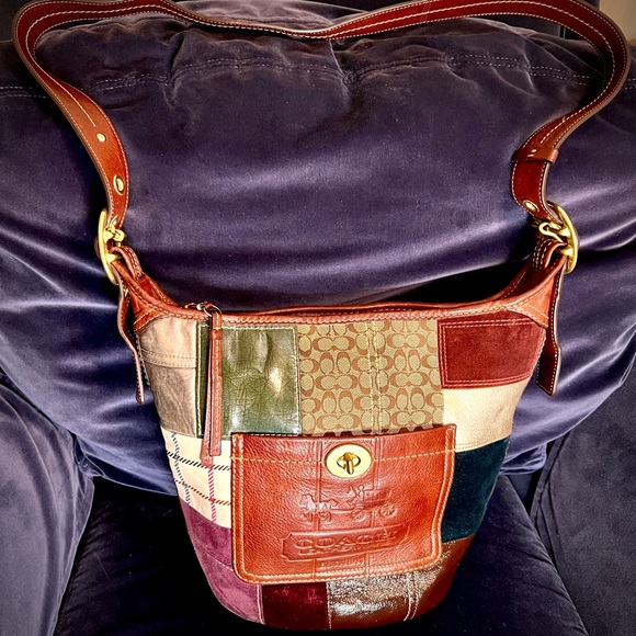 Beautiful Coach Crossbody Patch Bag, Excellent Condition, Limited Edition - Picture 7 of 12